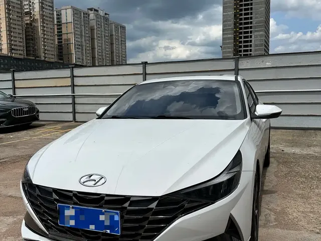 Hyundai Elantra 2021 1.5L CVT GLS Leading Edition