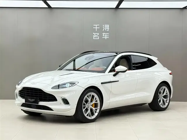 Aston Martin DBX 2020 4.0T V8