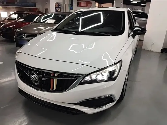 Buick Verano 2018 Sedan 20T Dual Clutch Leading