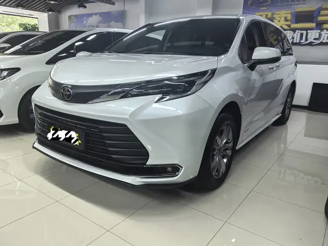 Toyota Sienna 2024 2.5L Hybrid Comfort Edition