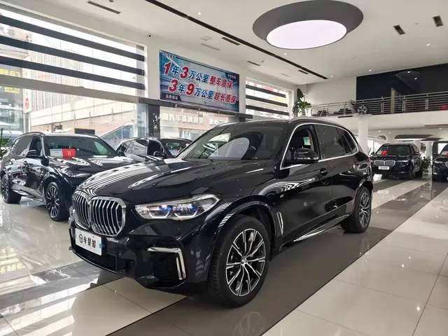 BMW X5 2022 xDrive 30Li Premium M Sport Package