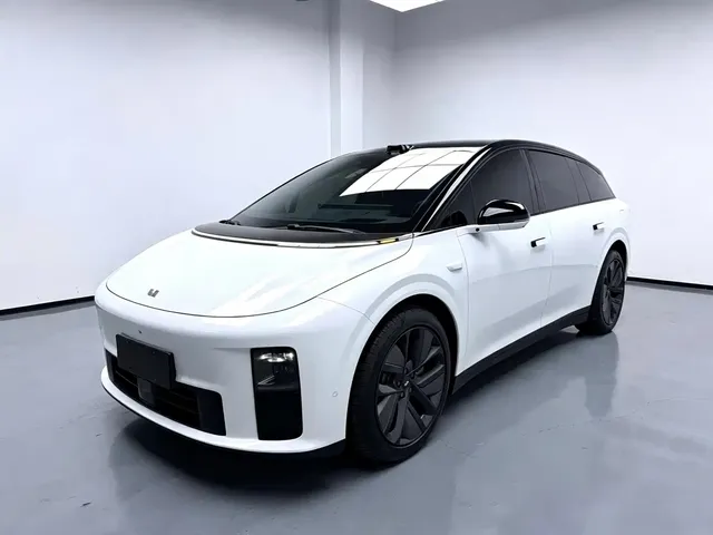 Li Auto i6 2025 2WD Base Model