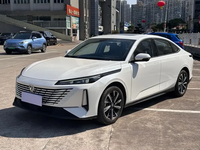 Changan Eado 2024 PLUS Blue Whale NE 1.4T GDI DCT High Performance Edition
