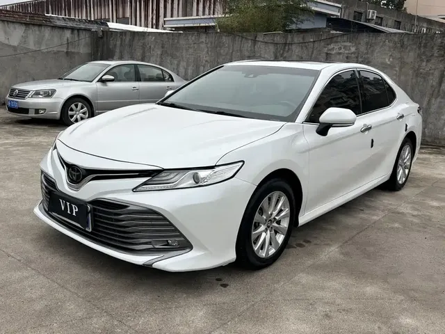 Toyota Camry 2019 Facelift 2.0G Luxury Edition