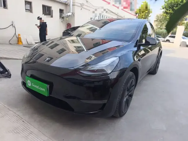 Tesla Model Y 2023 Long Range All-Wheel Drive Edition