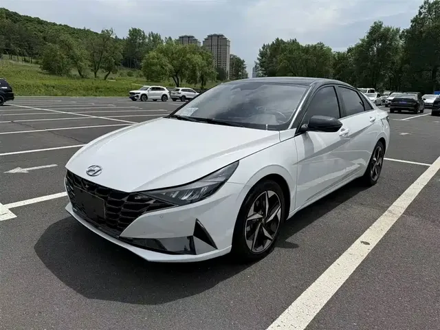 Hyundai Elantra 2022 1.5L CVT TOP Flagship Edition