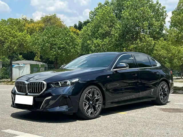 BMW 5 Series 2025 530Li Leading M Sport Package