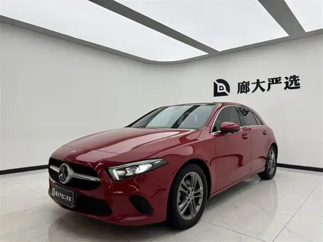 Mercedes-Benz A-Class (Import) 2019 A 200 Dynamic Version