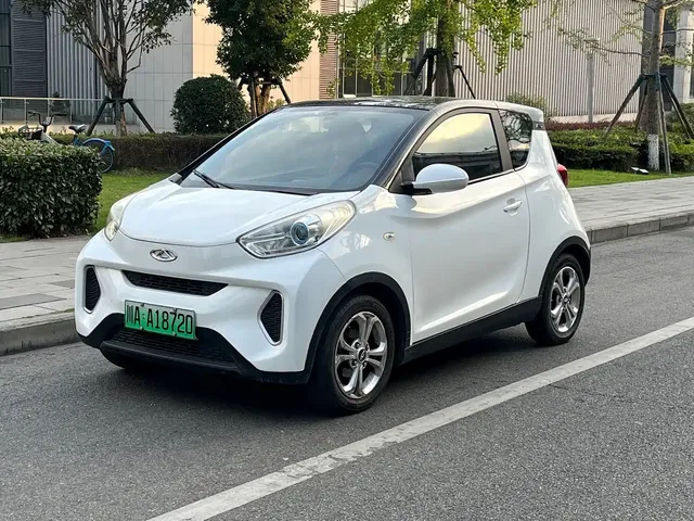 QQ New Energy Little Ant 2018 400 4-Seater Premium Smart Edition