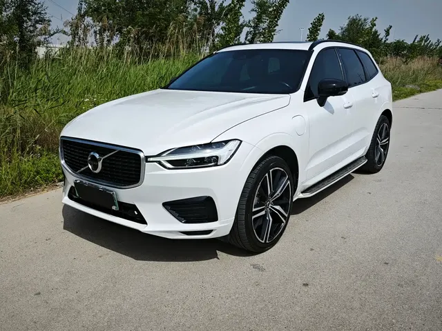 Volvo XC60 Plug-in Hybrid 2019 T8 Twin Engine R-Design (China VI)
