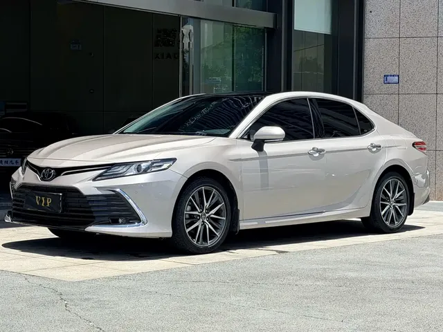 Toyota Camry 2021 2.5G Luxury Edition
