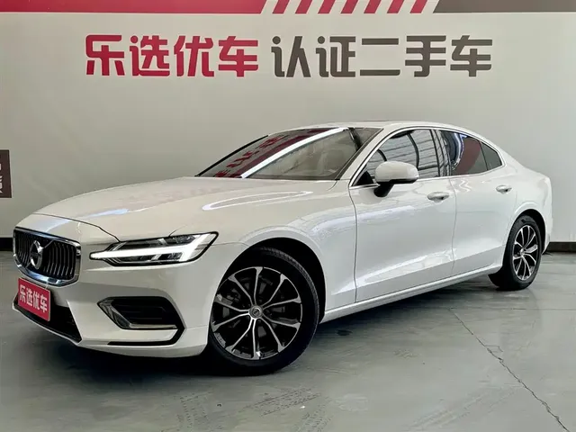 Volvo S60 2022 B4 Smart Comfort Luxury Edition