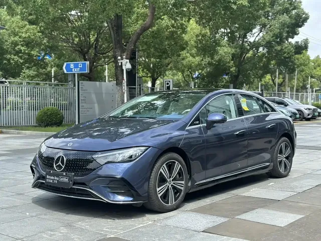 Mercedes-Benz EQE 2025 Model 500 4MATIC Luxury Edition
