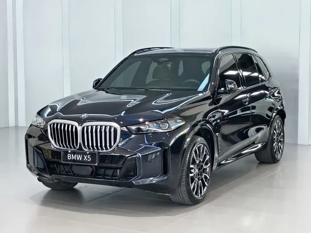 BMW X5 2023 xDrive 40Li M Sport Package