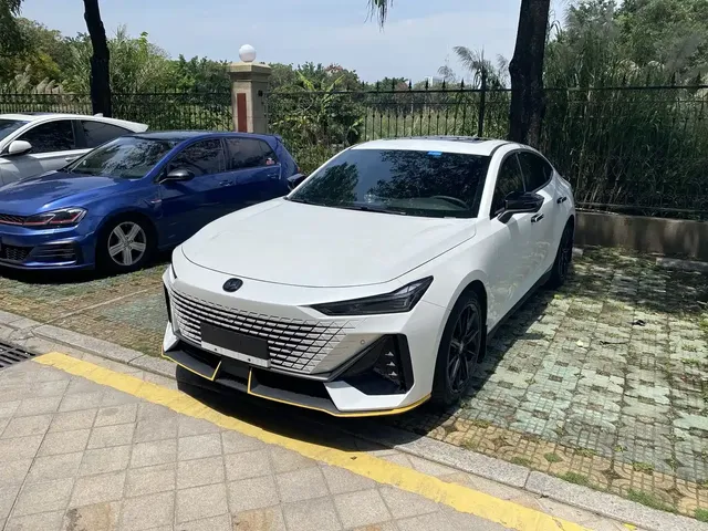 Changan UNI-V 2023 1.5T Premium Edition