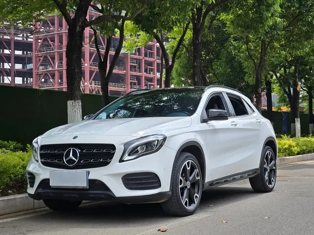 Mercedes-Benz GLA 2018 GLA 220 4MATIC Sport