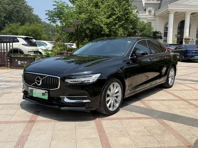 Volvo S90 Plug-in Hybrid 2020 Model T8 E-Drive Hybrid Intelligent Luxury Edition