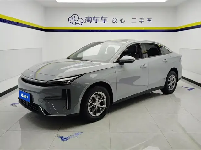 Geely Galaxy L6 2025 EM-i 60km Explorer Edition