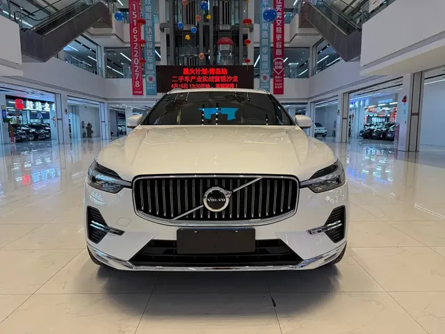 Volvo XC60 2024 B5 AWD Zhiyi Luxury Edition