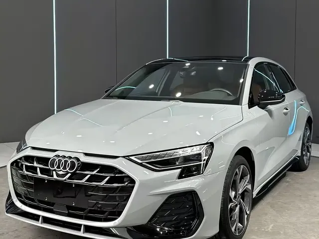 Audi A3 2025 Sportback 35TFSI Flying Premium