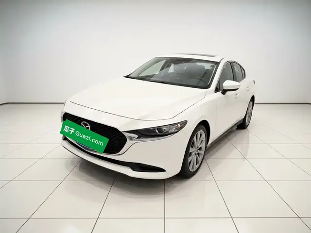 Mazda 3 Axela 2023 2.0L Auto Zhixuan