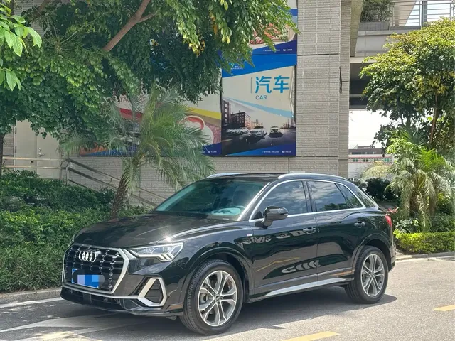Audi Q3 2021 40 TFSI Fashion Sport
