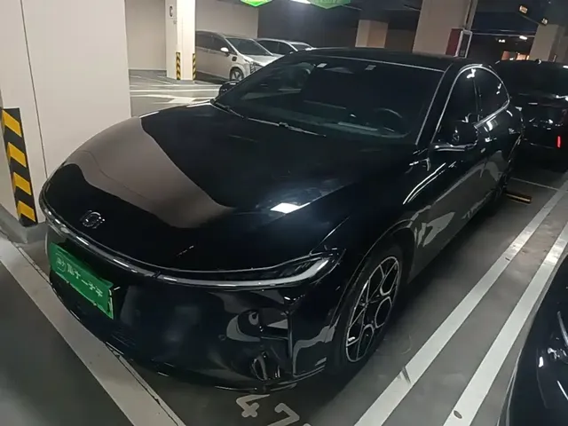 Changan Qiyuan A07 2025 Pure Electric Deluxe Edition 710 Long Range