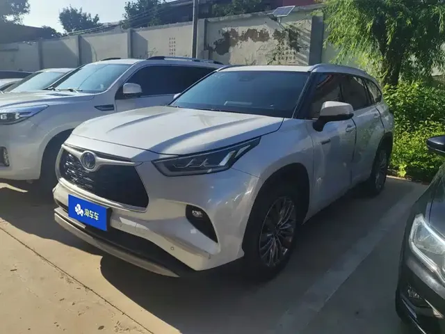 Toyota Highlander 2022 Model Dual Engine 2.5L 4WD Premium Edition 7-Seater