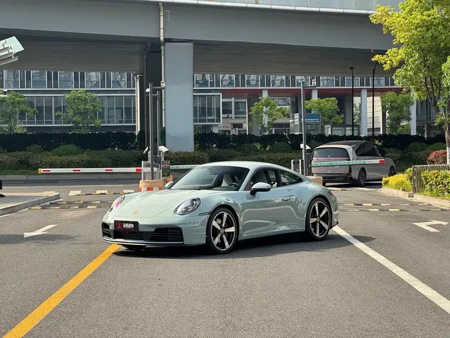 Porsche 911 2025 Carrera 3.0T