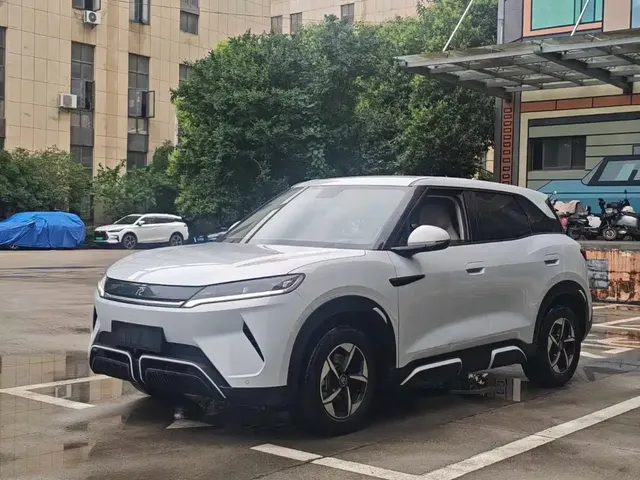 BYD Yuan UP 2024 401KM Leading Edition