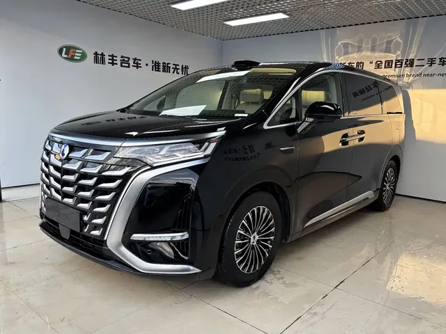 Denza D9 2025 Model DM-i Smart Drive Edition 1020 AWD Flagship