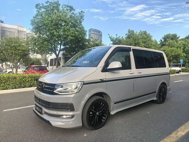 Volkswagen Multivan 2019 2.0TSI 4WD Premium 7-seater