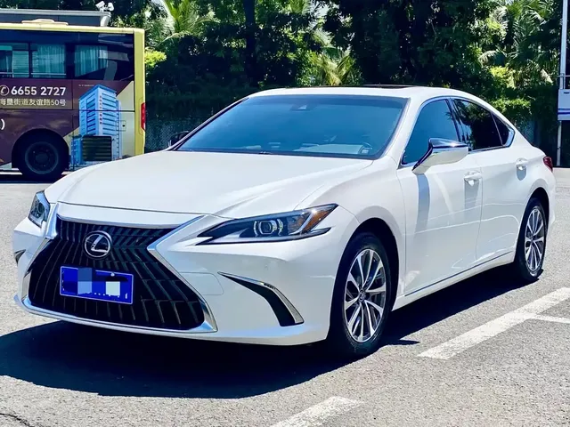 Lexus ES 2023 200 Excellence Edition