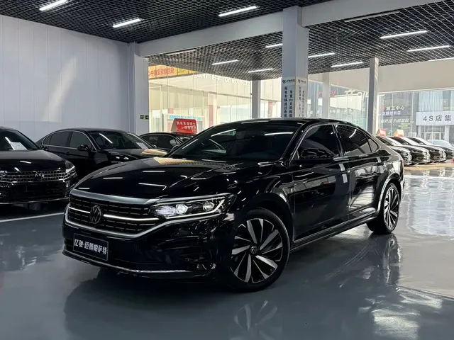 Volkswagen Passat 2023 Facelift 330TSI Luxury Edition