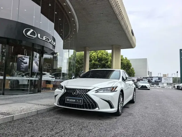 Lexus ES 2021 200 Excellence Edition