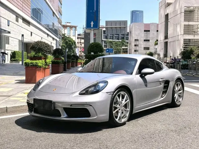 Porsche 718 2022 Cayman 2.0T