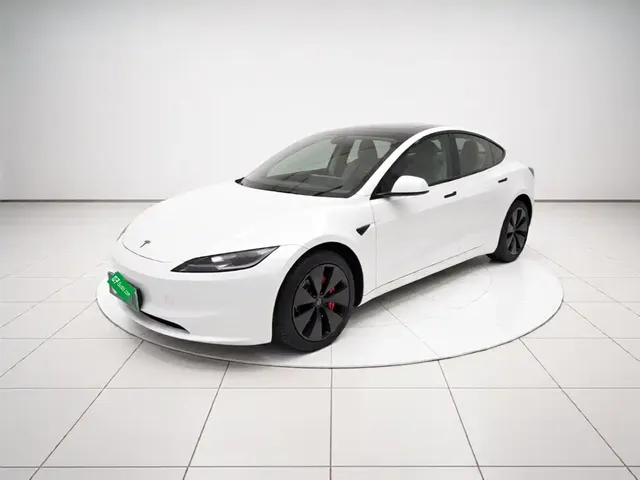 Tesla Model 3 2025 Model Year Facelift Rear-Wheel Drive