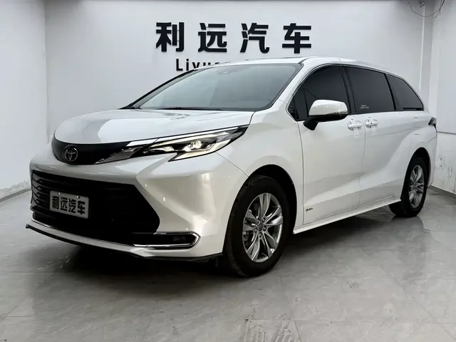 Toyota Sienna 2024 2.5L Hybrid Comfort Edition