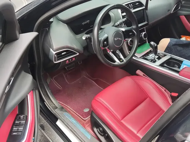 Jaguar XEL 2023 2.0T 250PS R-DYNAMIC S Progressive Sport