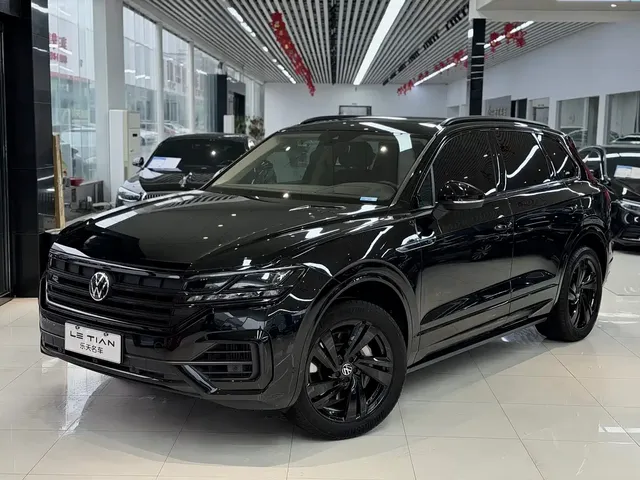 Volkswagen Touareg 2023 3.0TSI R-Line Black Sports Package