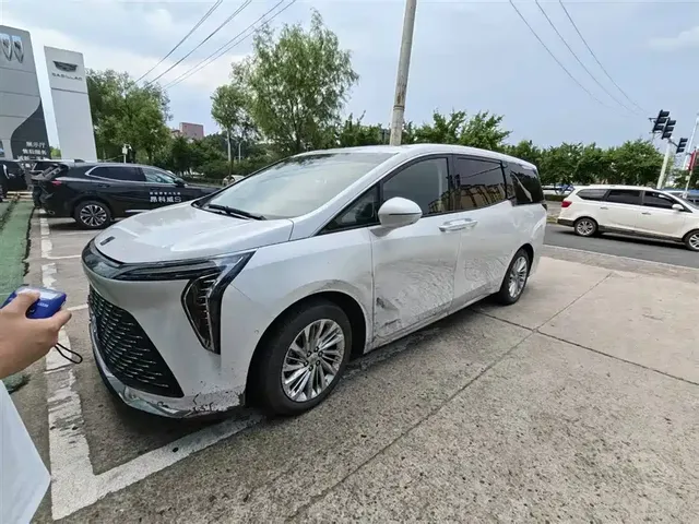 Buick Century 2023 2.0T 7-Seater World Edition