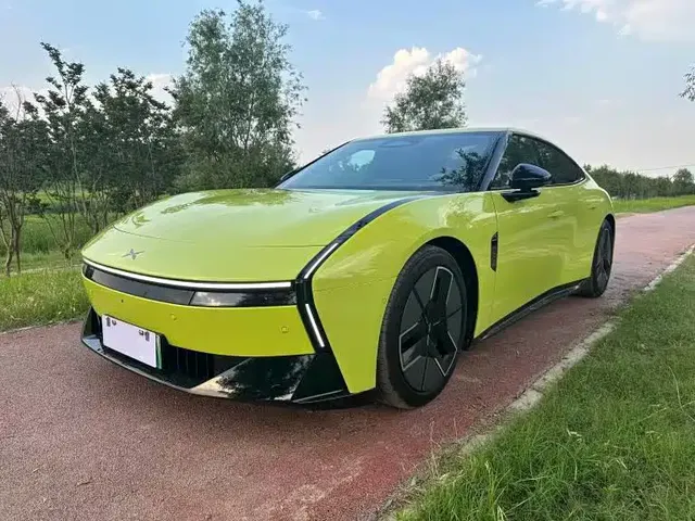 XPeng P7 2025 702km Long Range Edition