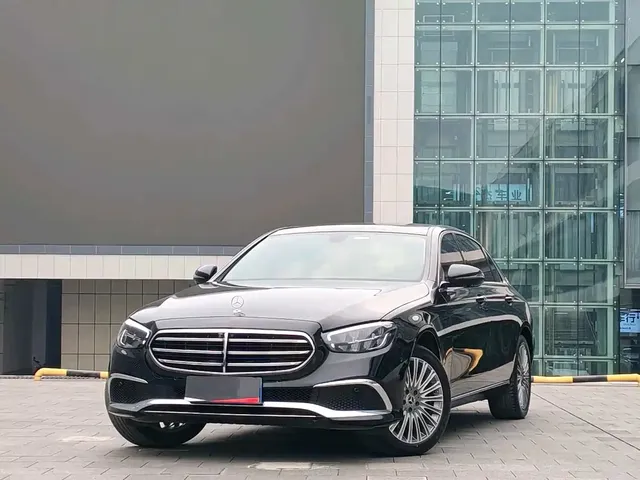 Mercedes-Benz E-Class 2023 E 300 L Fashion