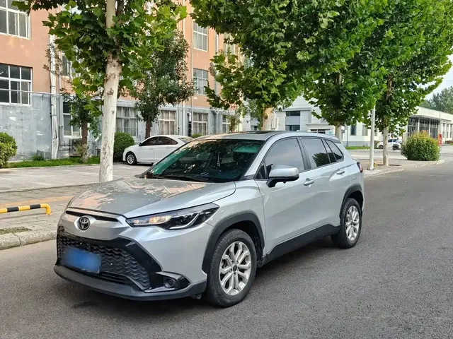 Toyota Frontlander 2022 2.0L CVT Leading Edition
