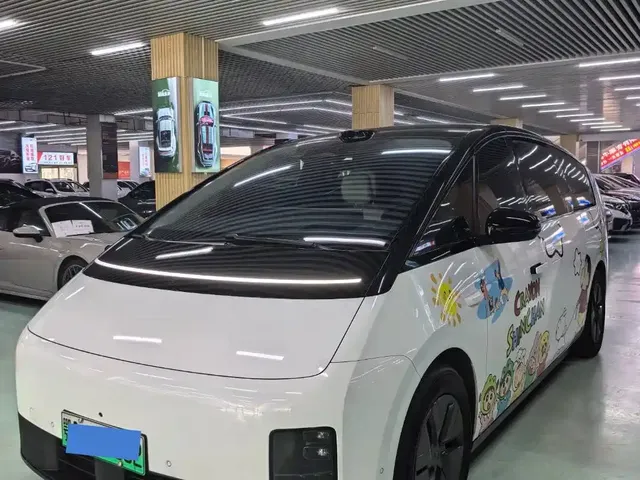 Li Auto MEGA 2025 Model Home Family Special Edition