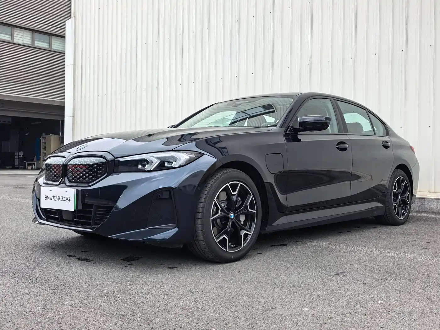 BMW i3 2025 eDrive 40 L Shadow Night Package
