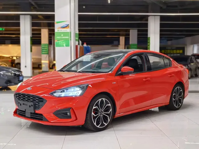 Ford Focus 2020 Sedan EcoBoost 180 Automatic ST Line