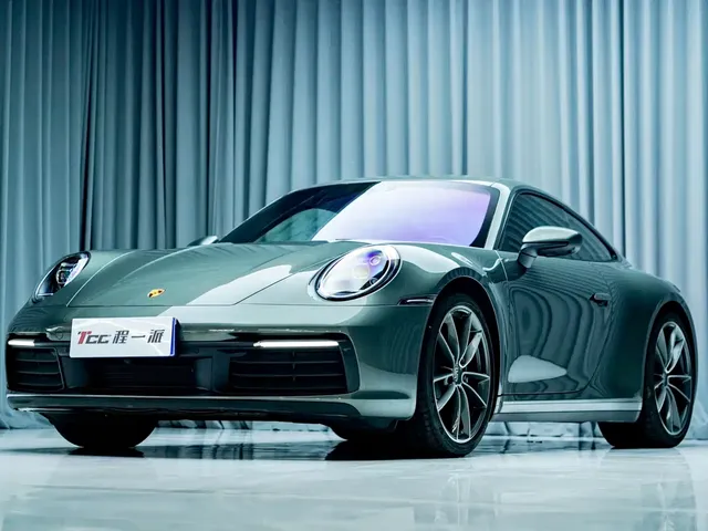 Porsche 911 2023 Carrera 3.0T