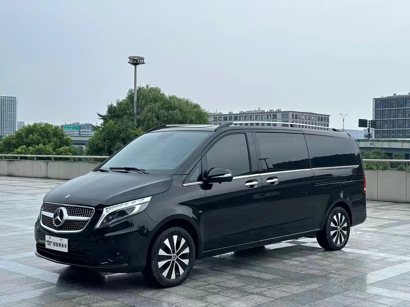 Mercedes-Benz Vito 2023 2.0T Business 7-Seater