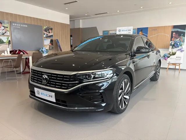 Volkswagen Passat 2025 Outstanding 380TSI Dragon Glory Edition